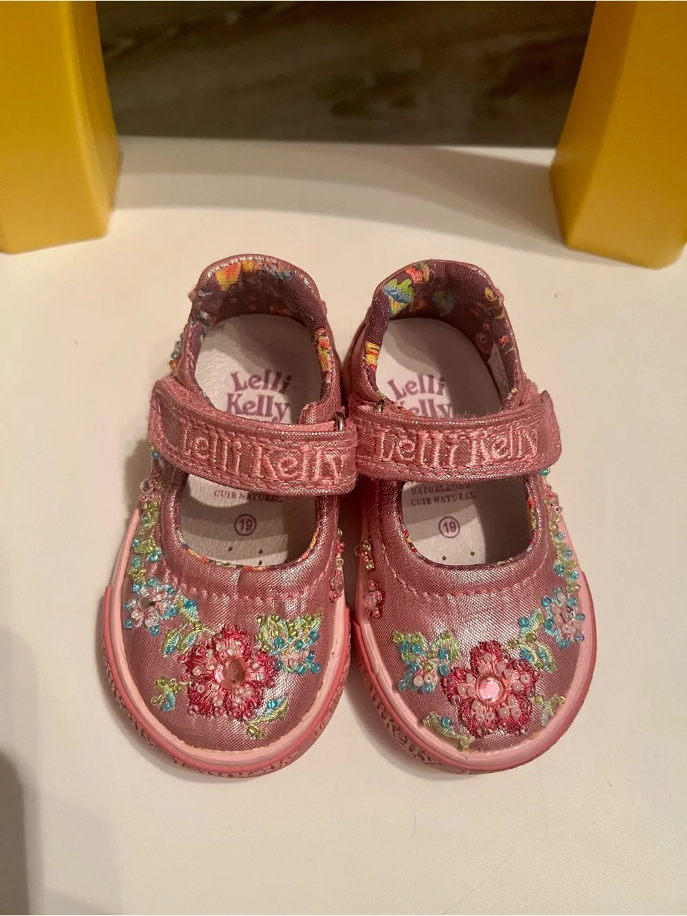Lelli Kelly Girls' Pink Embroidered Mary Jane Shoes EU 19/US 3.5-4c